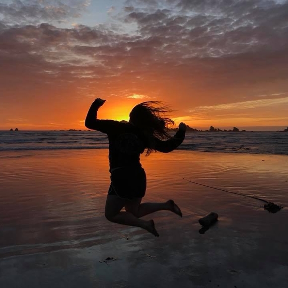 Meet your Posher, Shelly - Picture 1 of 1